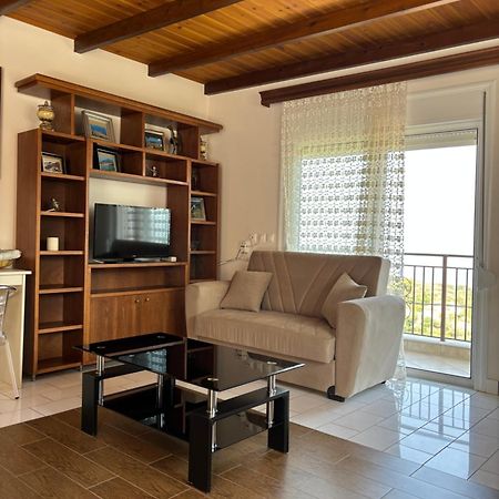 -Tsiakos Apartment- In Vryses Кипарисия Экстерьер фото
